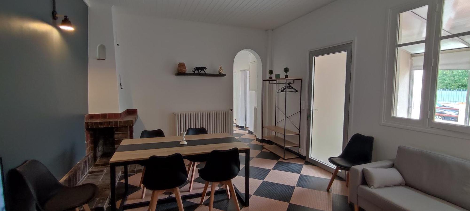 Maison Charmante Avec Patio ! Bourges Zewnętrze zdjęcie